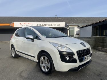 PEUGEOT 3008 2012