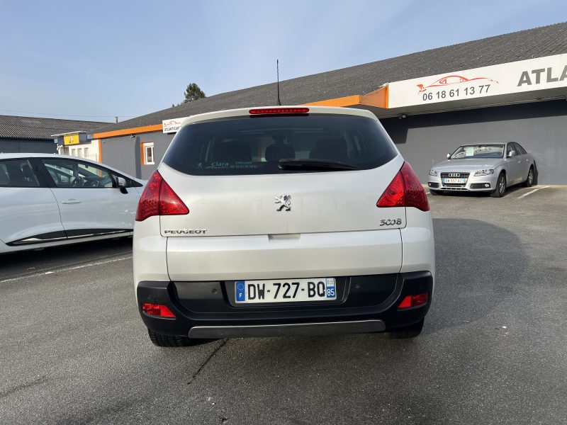 PEUGEOT 3008 2012