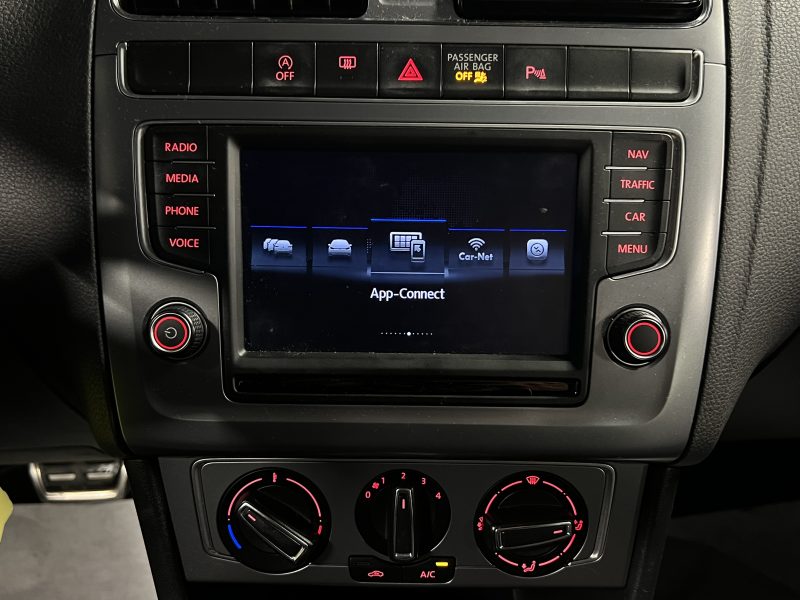 VOLKSWAGEN POLO 5 V PHASE 2 ALLSTAR 1.2 TSI 90 APPLE CARPLAY & ANDROID / BOITE AUTO - GARANTIE 1 AN