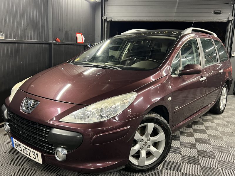 PEUGEOT 307 PHASE 2 SW / BREAK 1.6 HDI 110 Cv 7 PLACES TOIT PANORAMIQUE BLUETOOTH - GARANTIE 1 AN