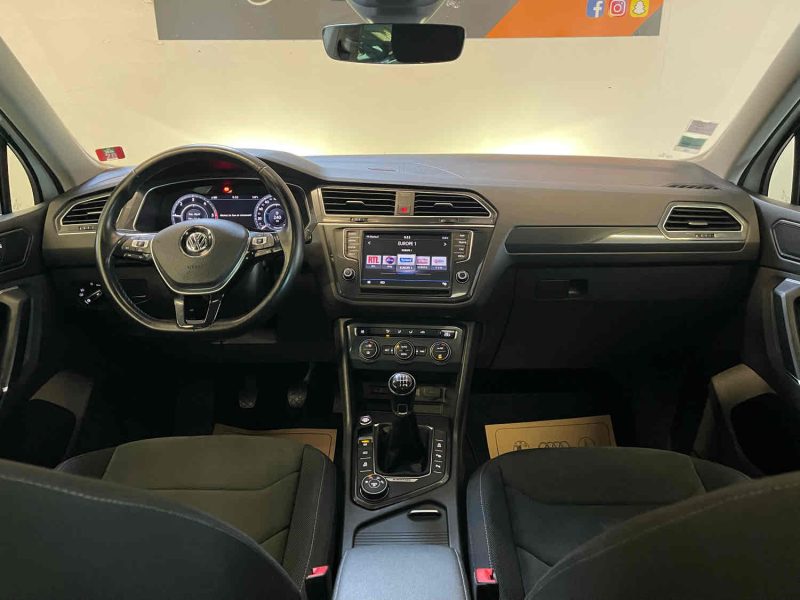 VOLKSWAGEN TIGUAN 2016