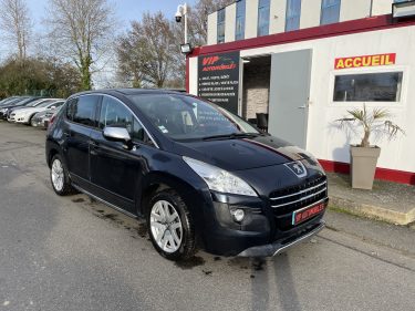 PEUGEOT 3008 2013