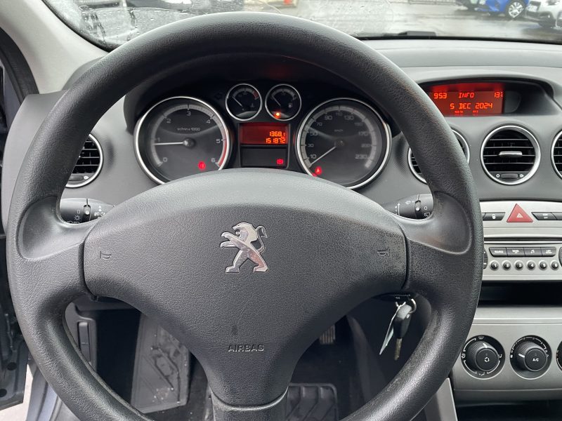 PEUGEOT 308 2011