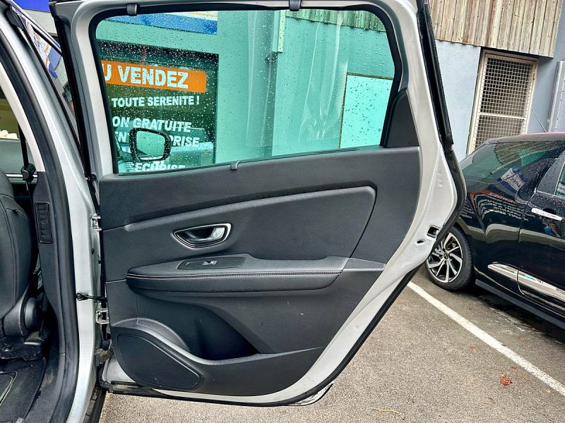 RENAULT SCENIC 2019