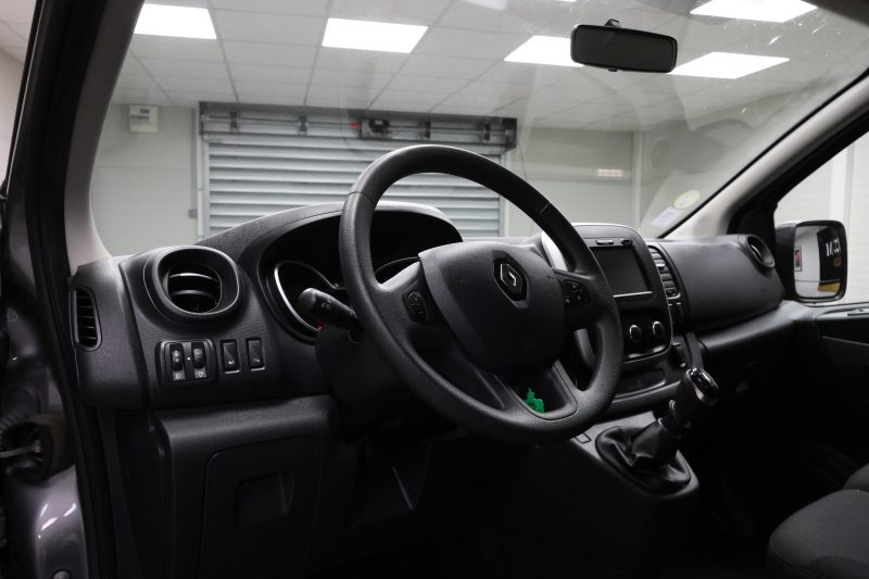 RENAULT TRAFIC 2019