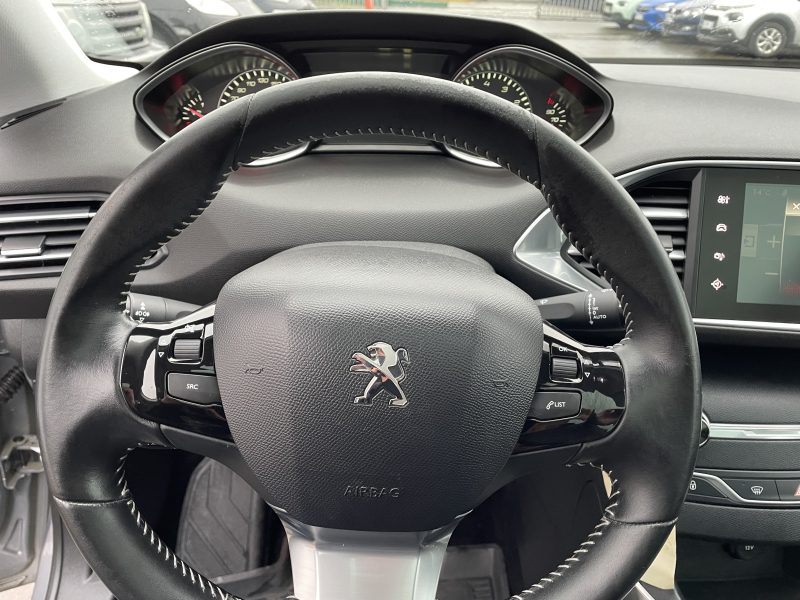 PEUGEOT 308 2016