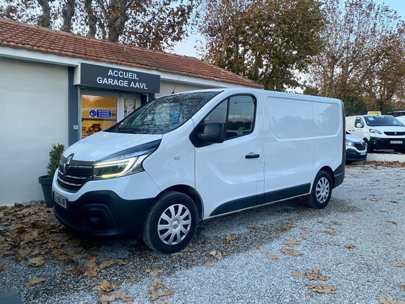 RENAULT TRAFIC 2020