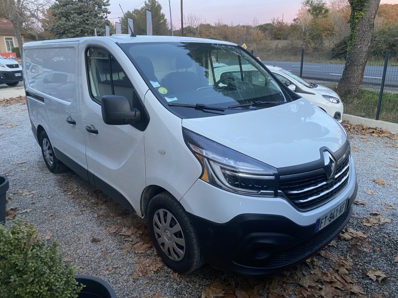 RENAULT TRAFIC 2020