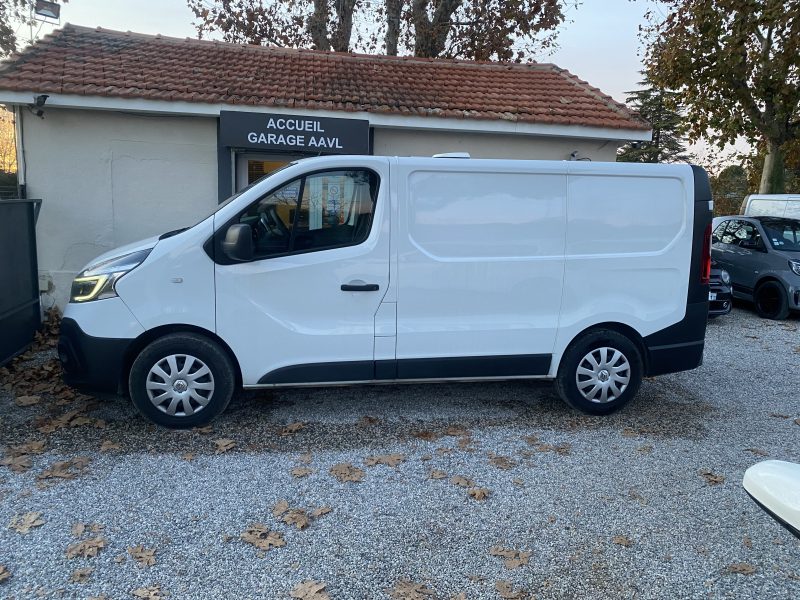 RENAULT TRAFIC 2020