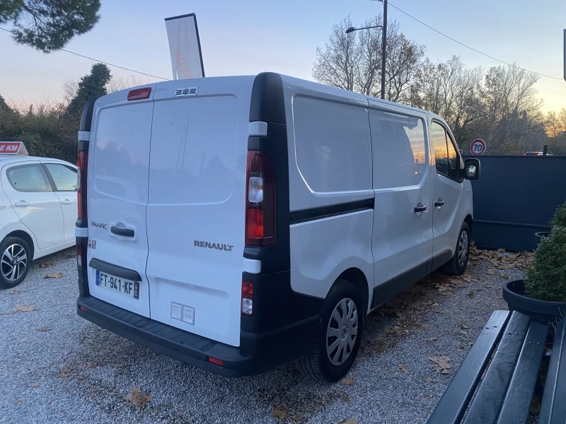 RENAULT TRAFIC 2020