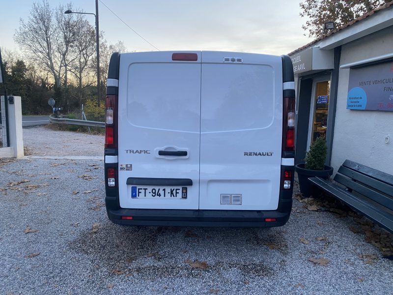 RENAULT TRAFIC 2020