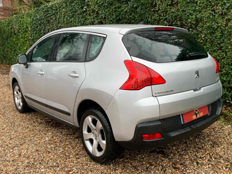 PEUGEOT 3008 2011  1.6 HDi (112Ch)