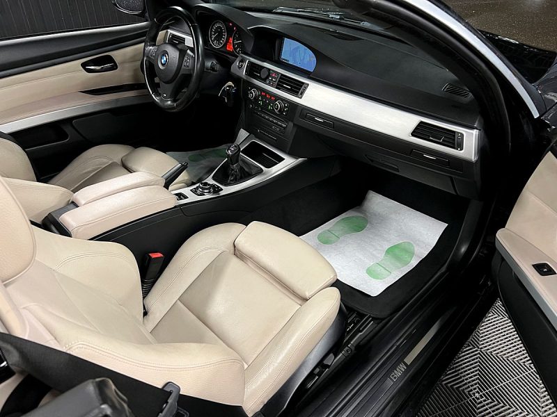 BMW SERIE 3 E93 PHASE 2 CABRIOLET LUXE 325i 3.0 6 CYLINDRES 211 / INTERIEUR CUIR GPS - GARANTIE 1 AN