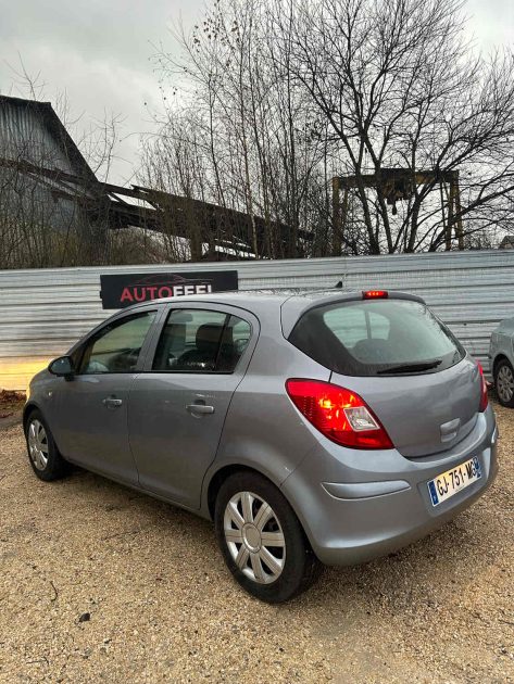 OPEL CORSA D 2010