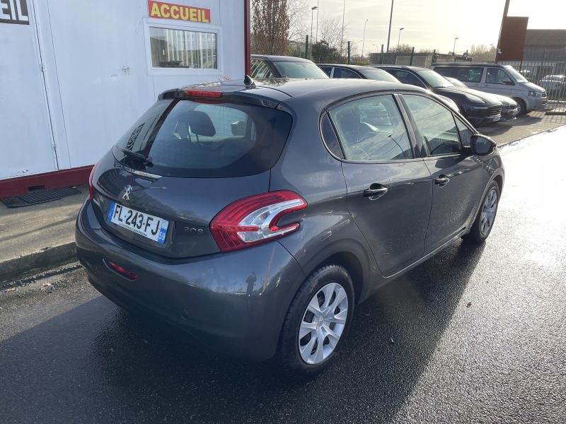 PEUGEOT 208 2014