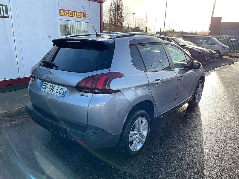 PEUGEOT 2008 2017