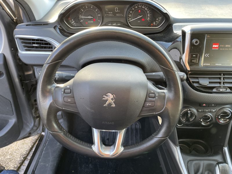 PEUGEOT 2008 2017