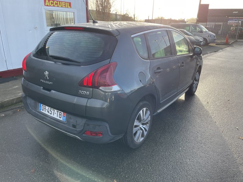 PEUGEOT 3008 2015