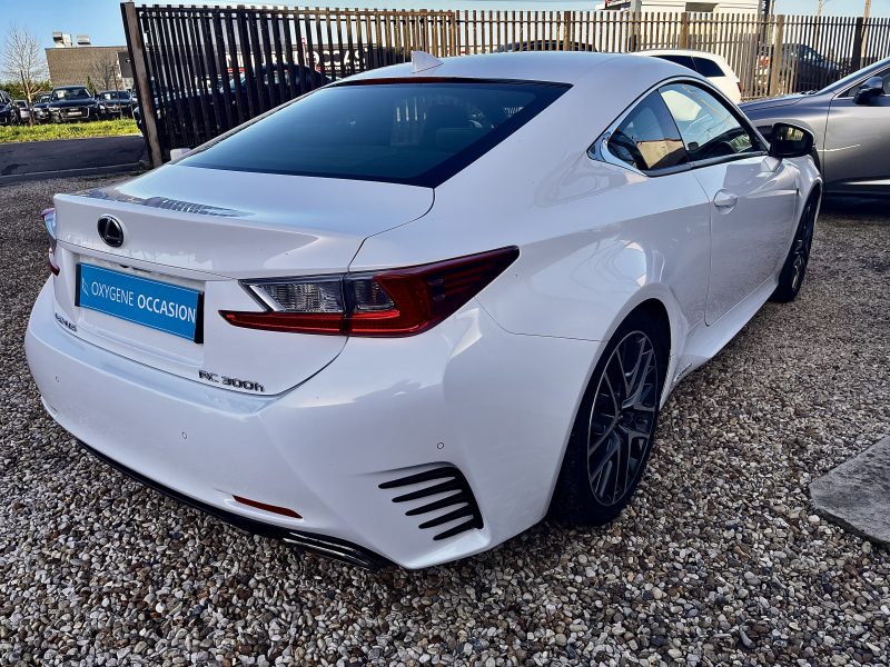 LEXUS RC300H F-SPORT 08/2016