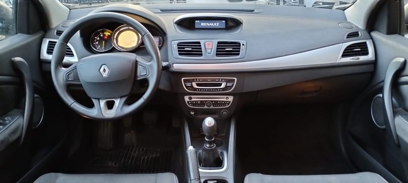 Renault Mégane III 1.5 dCi 106ch, *Idéale jeune conducteur*, *Consomme très peu*