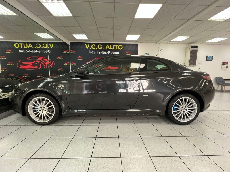 ALFA ROMEO GT 1.9 JTD M-JET 150 DISTINCTIVE