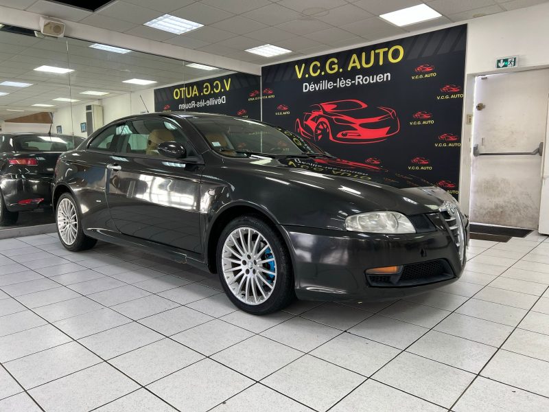 ALFA ROMEO GT 1.9 JTD M-JET 150 DISTINCTIVE