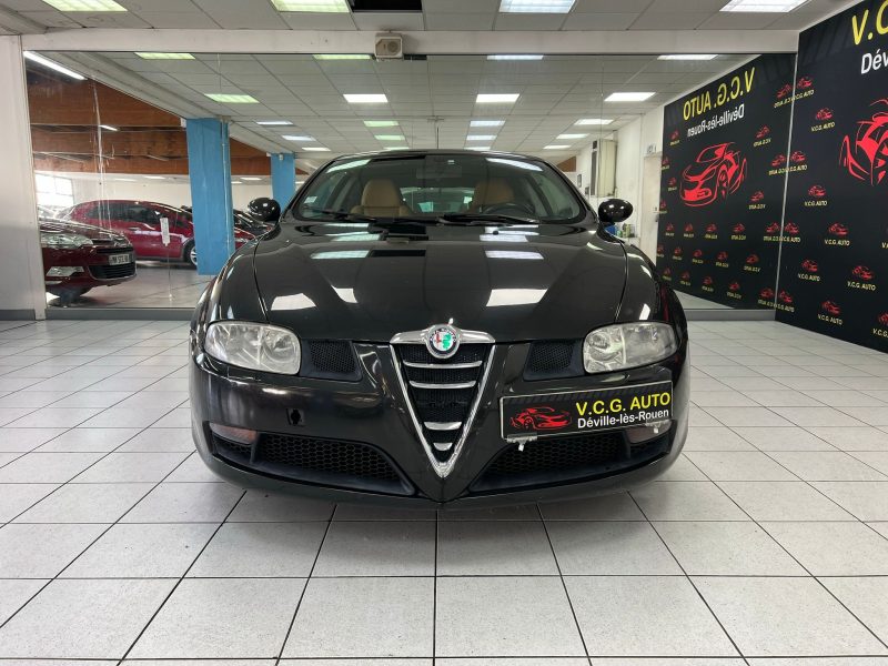 ALFA ROMEO GT 1.9 JTD M-JET 150 DISTINCTIVE