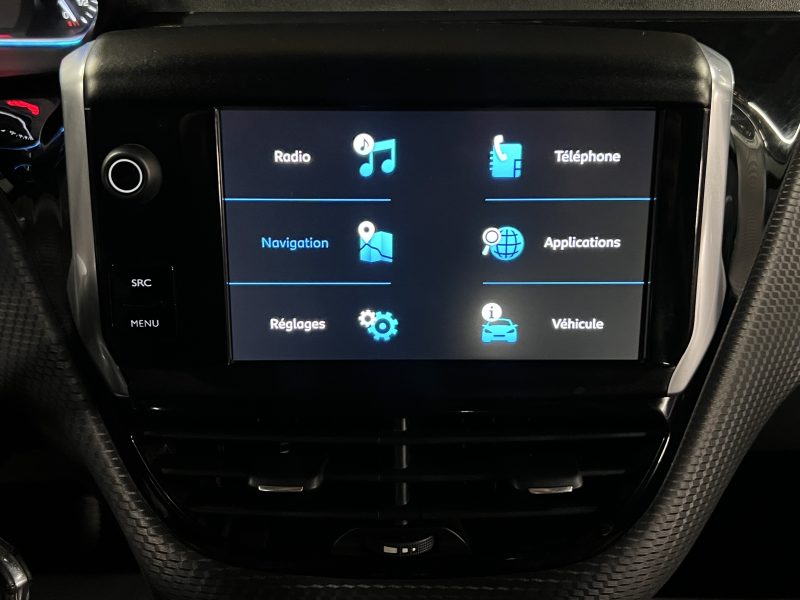 PEUGEOT 2008 ALLURE 1.2 110 APPLE CARPLAY & ANDROID ATTELAGE GPS REGULATEUR CRIT AIR 1 Garantie 1 an