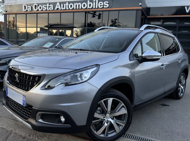 PEUGEOT 2008 ALLURE 1.2 110 APPLE CARPLAY & ANDROID ATTELAGE GPS REGULATEUR CRIT AIR 1 Garantie 1 an