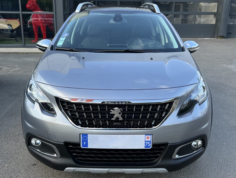 PEUGEOT 2008 ALLURE 1.2 110 APPLE CARPLAY & ANDROID ATTELAGE GPS REGULATEUR CRIT AIR 1 Garantie 1 an