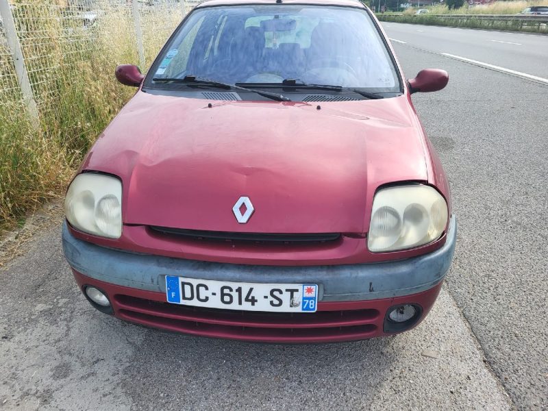 RENAULT CLIO II 2000