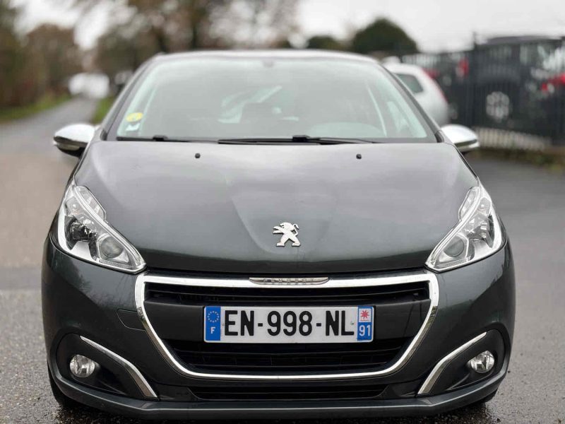 PEUGEOT 208 2017