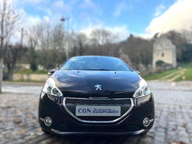 PEUGEOT 208 feline gps / toit pano  2012