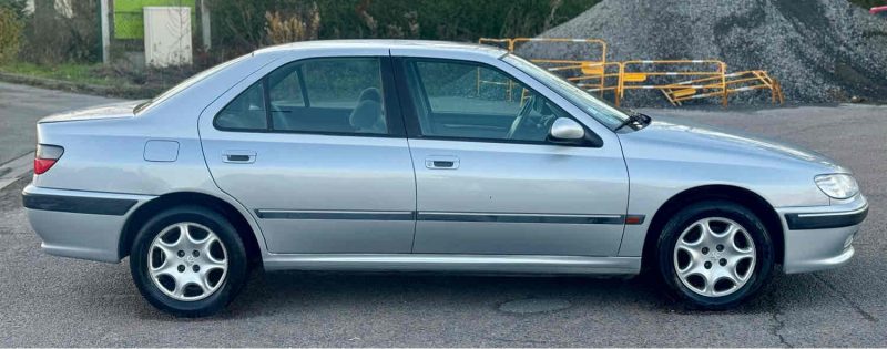 PEUGEOT 406 3.0 i V6 BERLINE 194 cv 