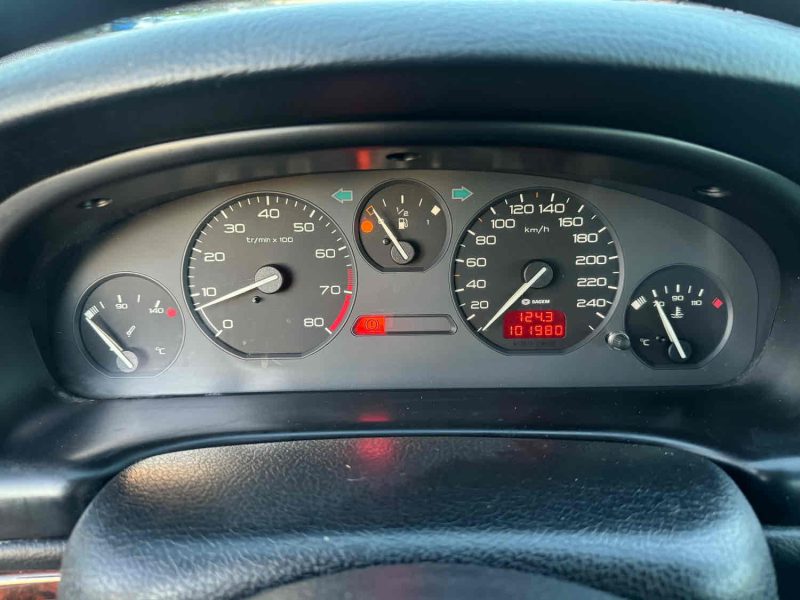 PEUGEOT 406 3.0 i V6 BERLINE 194 cv 