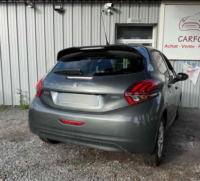 PEUGEOT 208 2016