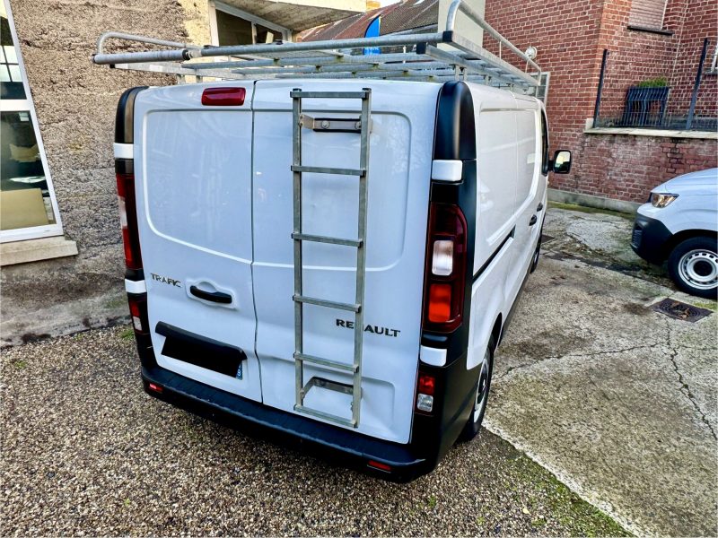 RENAULT TRAFIC 2019