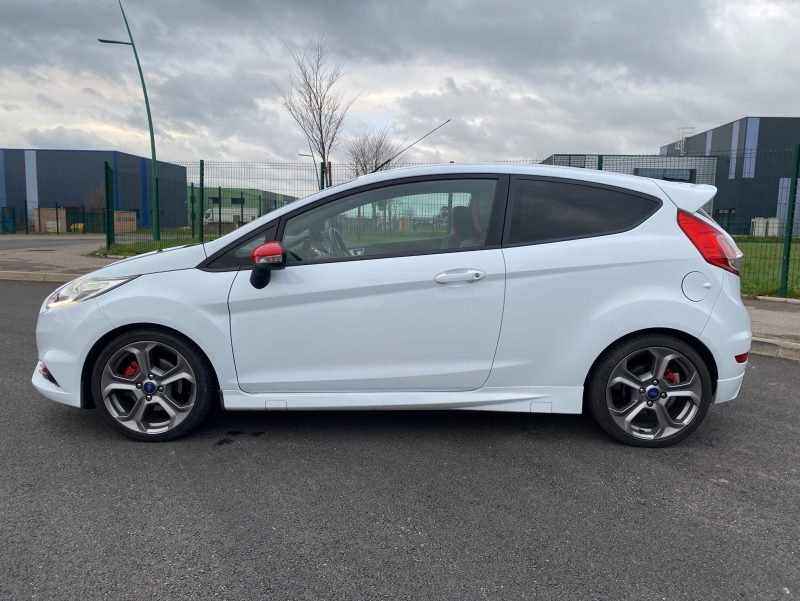 FORD FIESTA ST 1.6 L EcoBoost 182 ch, Sièges Recaro, Sièges chauffants