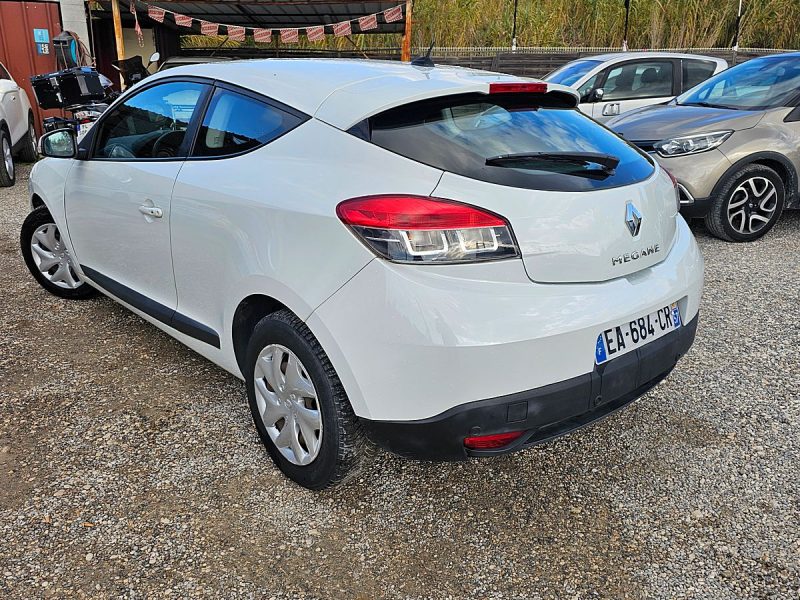 RENAULT MEGANE  COUPE 1.5 DCI 90 CH TOMTOM GPS 