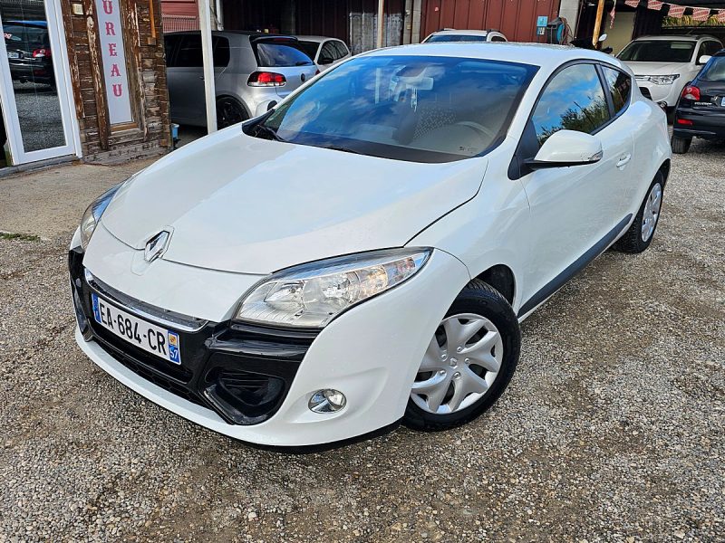 RENAULT MEGANE  COUPE 1.5 DCI 90 CH TOMTOM GPS 