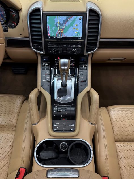 PORSCHE CAYENNE 2012