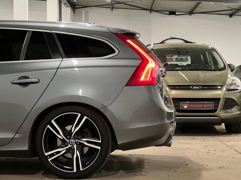 VOLVO V60 2.0 T4 190CH R-DESIGN