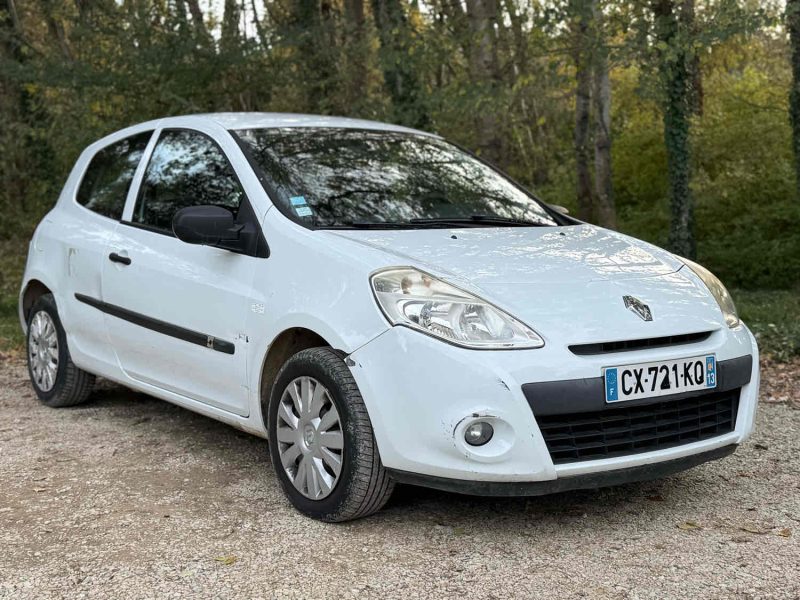 RENAULT CLIO III SOCIÉTÉ 1.5 DCI 75