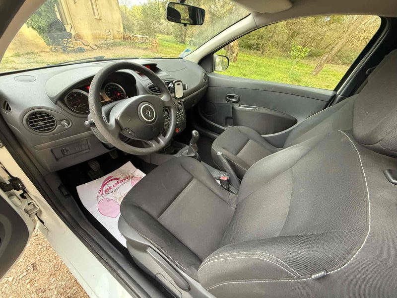 RENAULT CLIO III SOCIÉTÉ 1.5 DCI 75