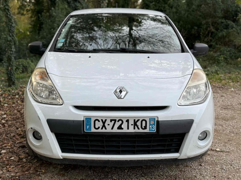 RENAULT CLIO III SOCIÉTÉ 1.5 DCI 75