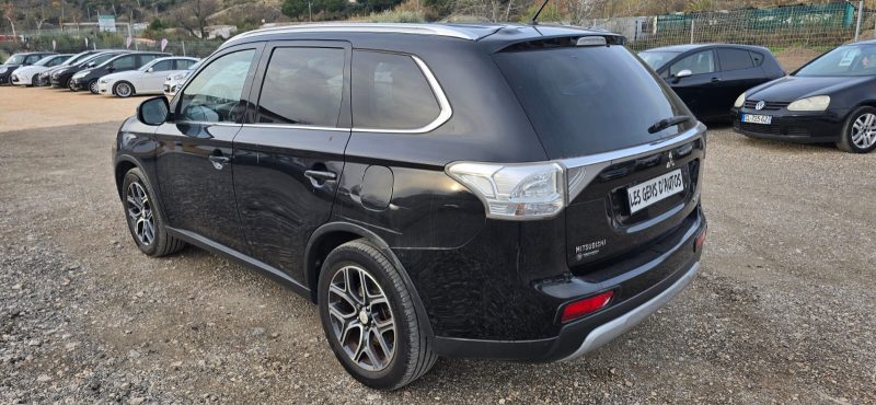 MITSUBISHI OUTLANDER 2.2 DI-D 4WD INSTYLE – 7 PLACES