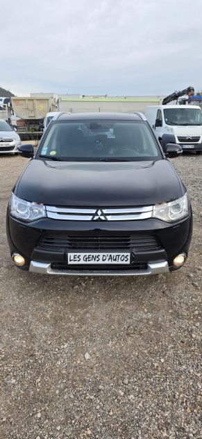 MITSUBISHI OUTLANDER 2.2 DI-D 4WD INSTYLE – 7 PLACES