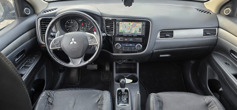 MITSUBISHI OUTLANDER 2.2 DI-D 4WD INSTYLE – 7 PLACES