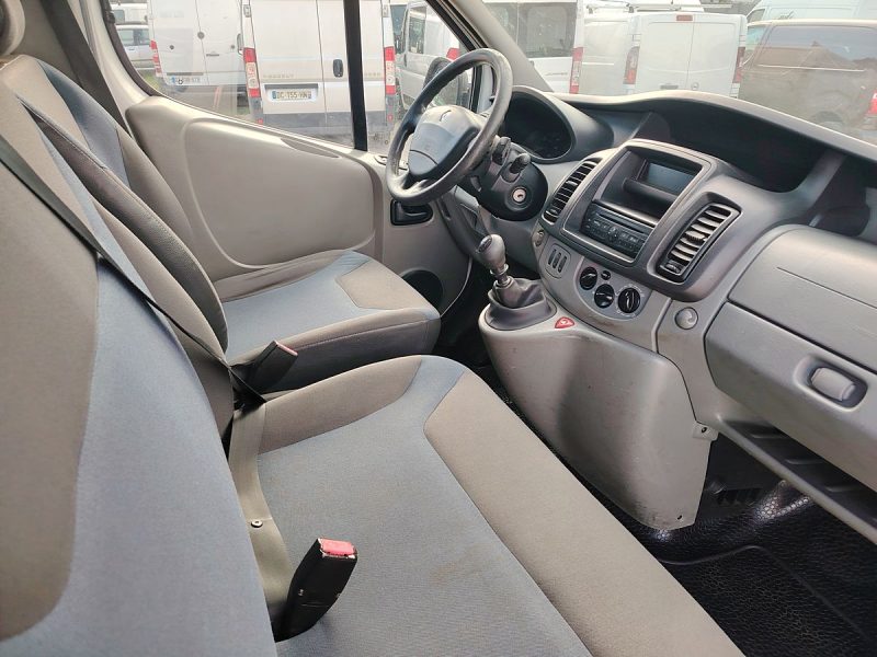 RENAULT TRAFIC 2012