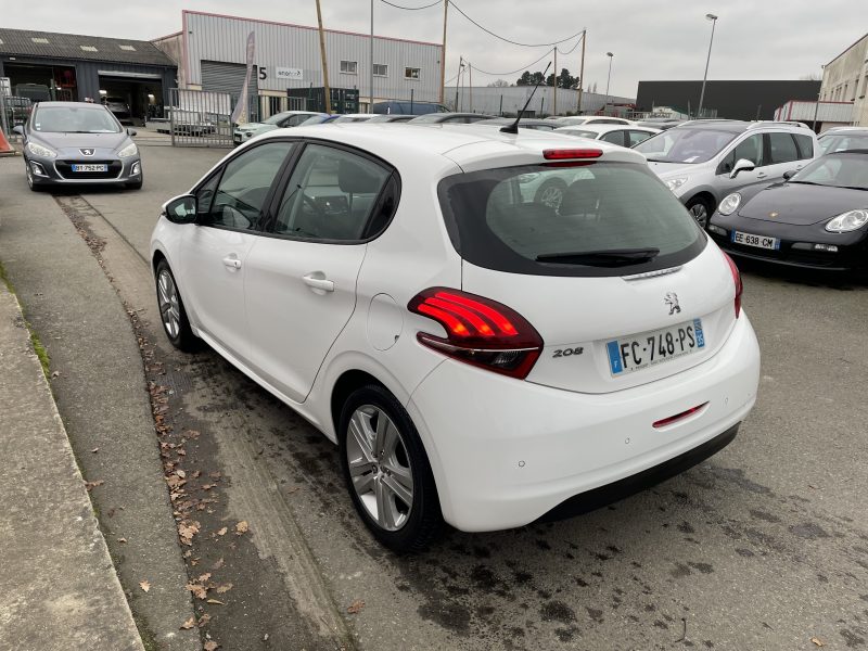 PEUGEOT 208 2018